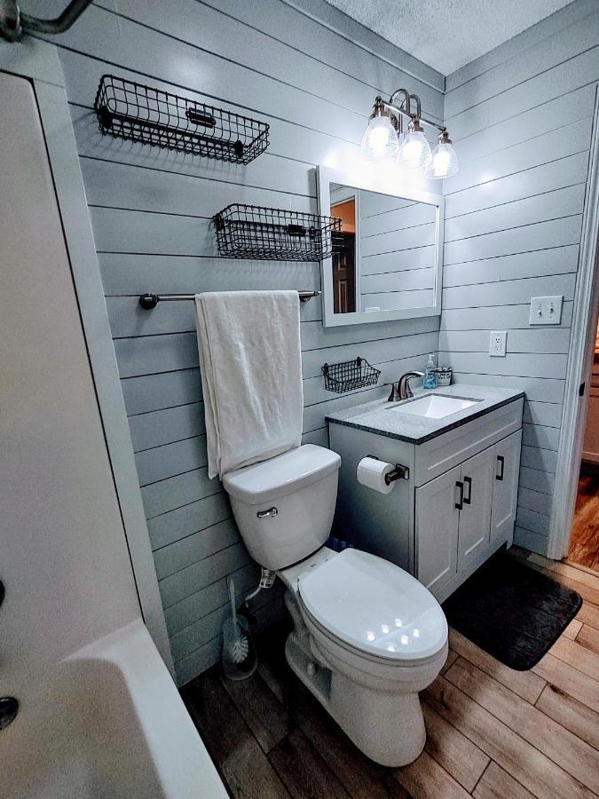 F Lakefront! Remodeled, Sleeps 4, Boat Slip, Patio, Wifi, Cable, Pool Osage Beach Ngoại thất bức ảnh